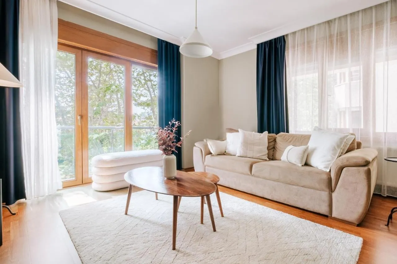 דירות איסטמבול Stylish Retreat W Balcony 2 Min To Bagdat Ave טורקיה